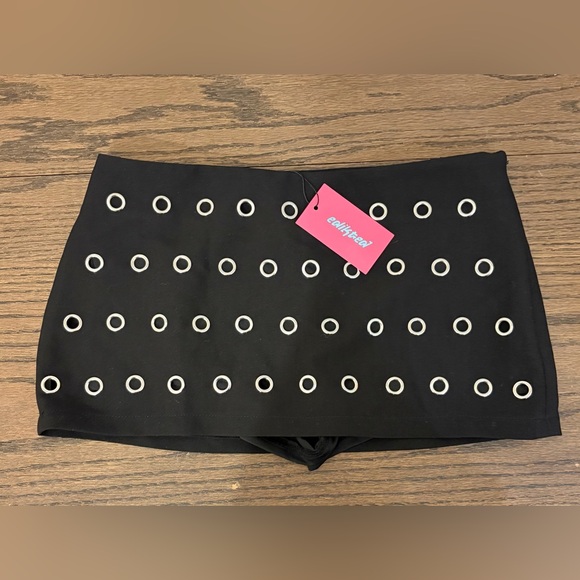 Edikted Arlette Grommet Mini Skort NWT Size Small - Picture 3 of 5